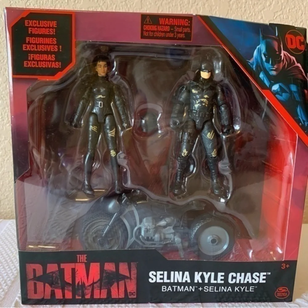NIB The‎ Batman Selina Kyle Chase Action Figure Set by DC
